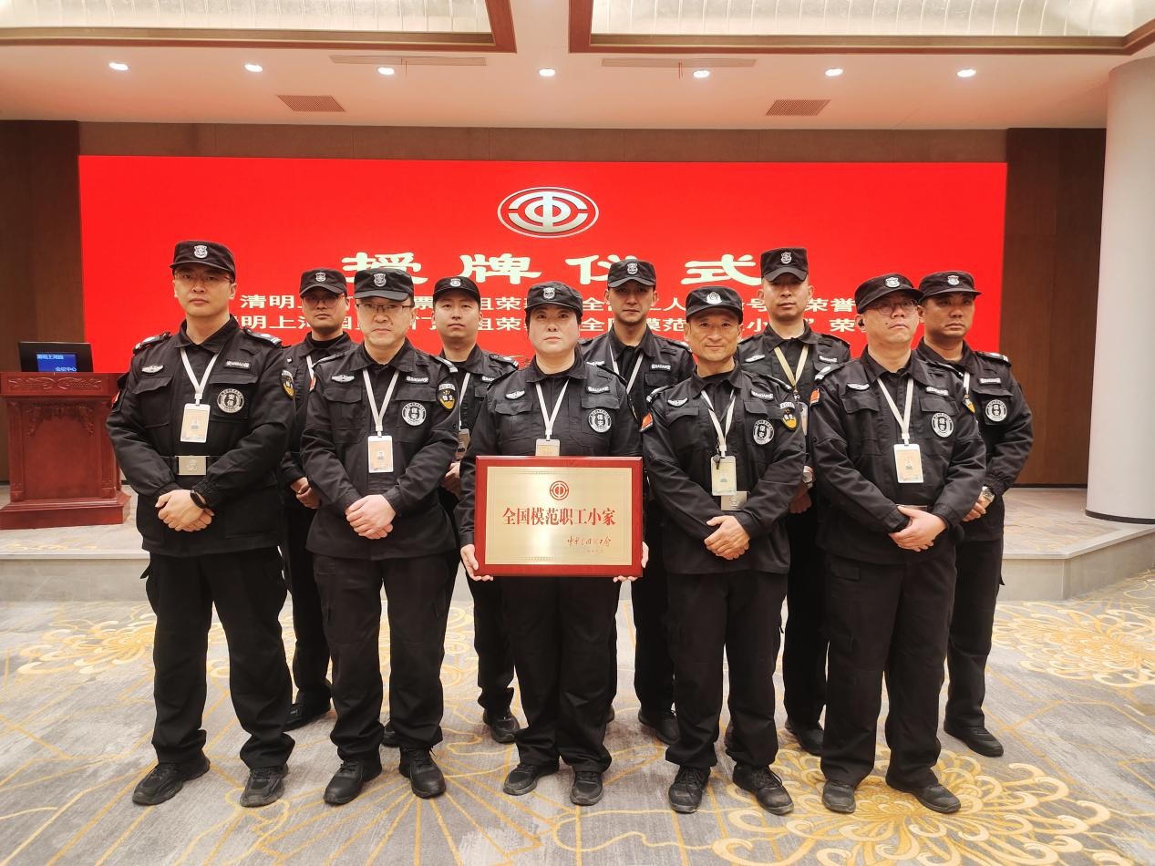 1732975703894614.jpg a.jpg