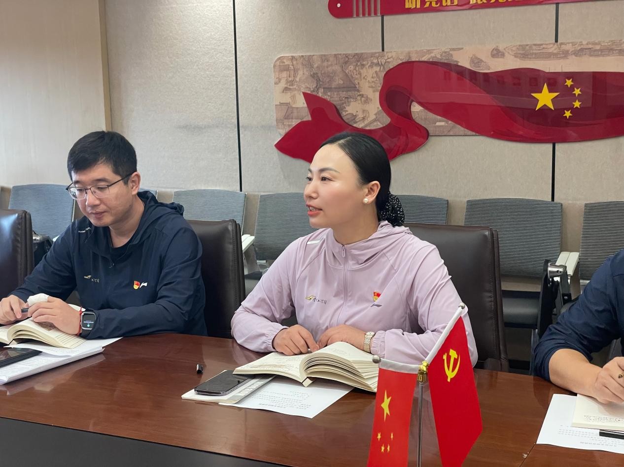 1764247881608161.jpg b.jpg